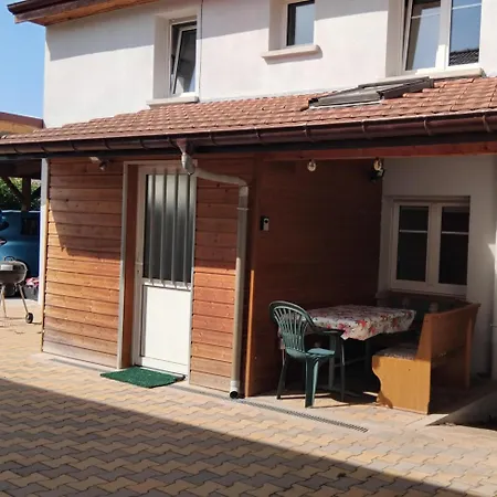 Le Wenalya Avec Terrain Cloture *